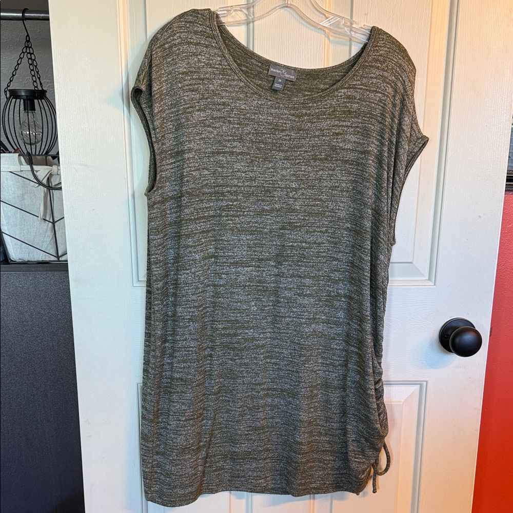 Market & Spruce Heathered Green Tunic Top